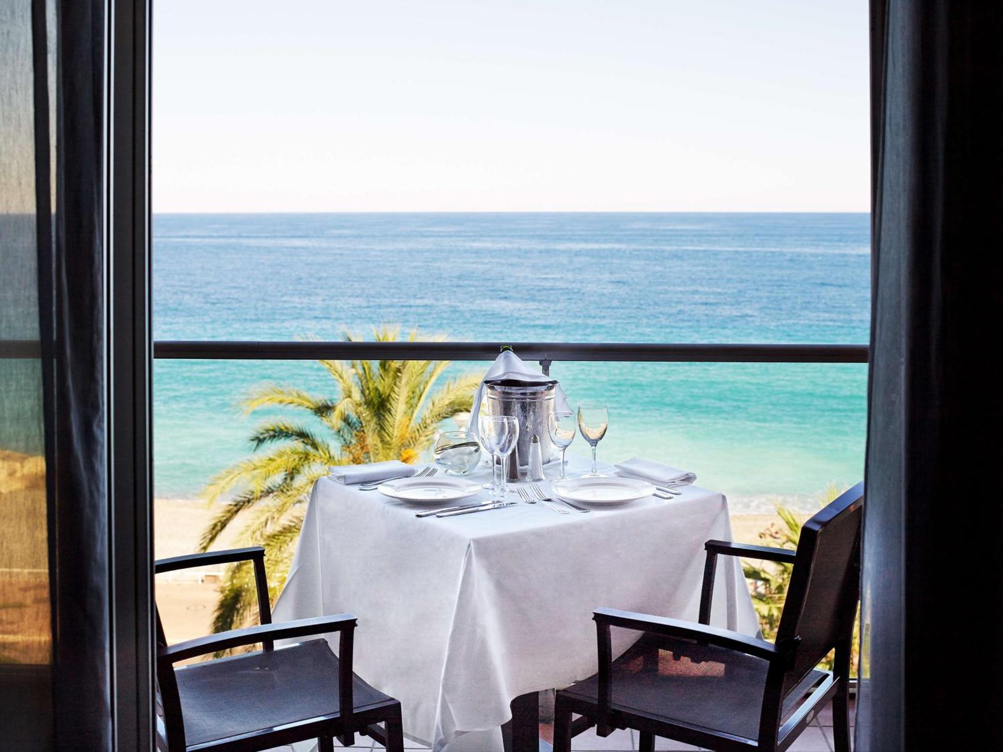 Radisson Blu Hotel Nizza Esterno foto