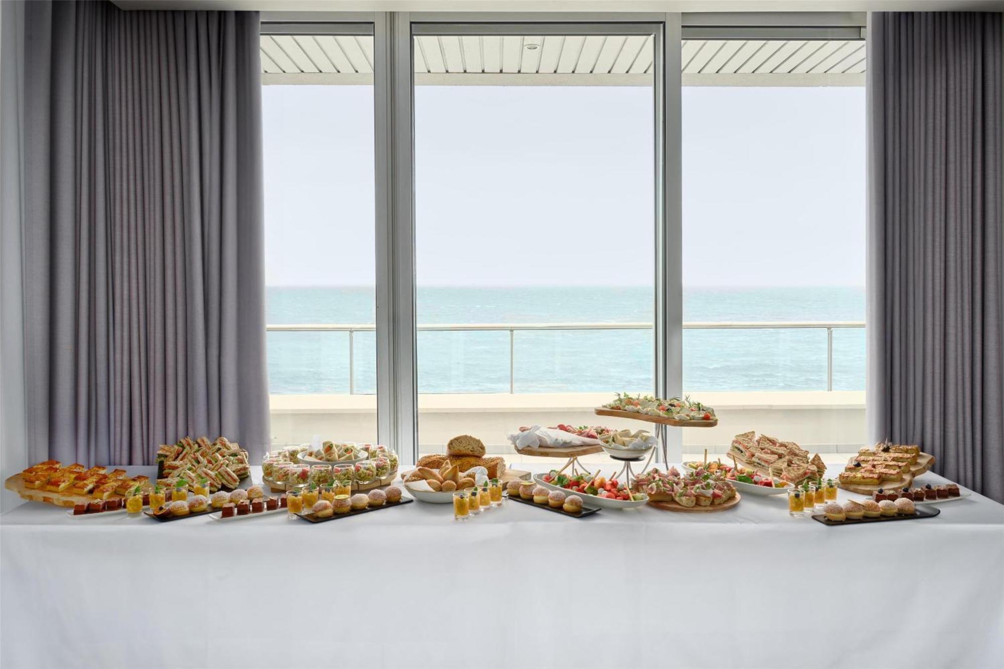 Radisson Blu Hotel Nizza Esterno foto