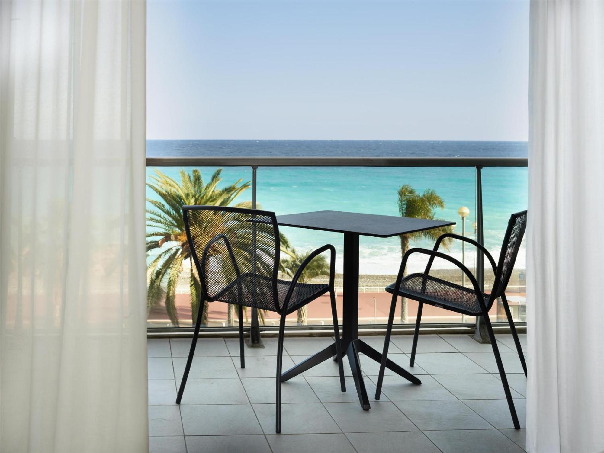 Radisson Blu Hotel Nizza Esterno foto