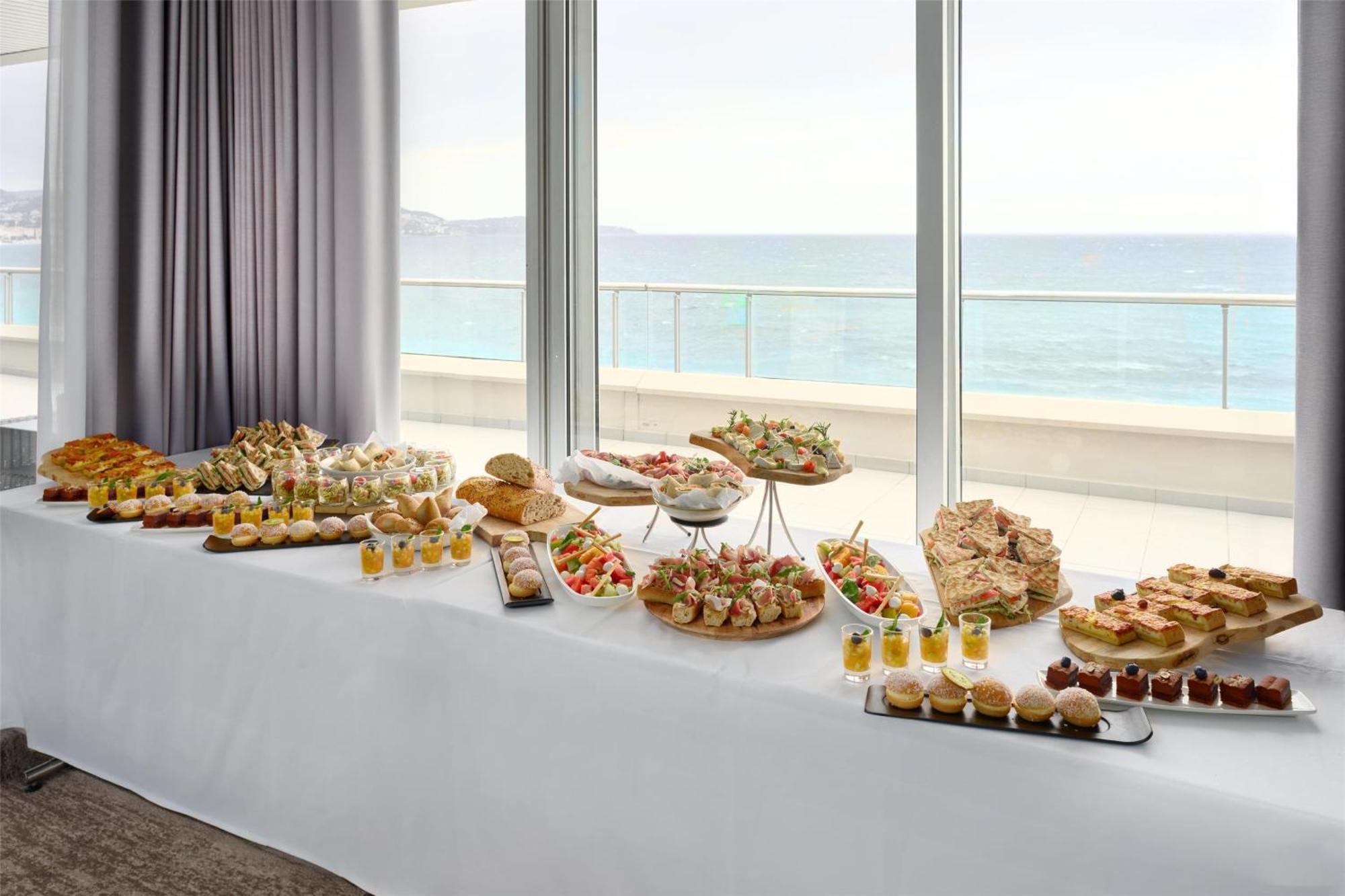 Radisson Blu Hotel Nizza Esterno foto