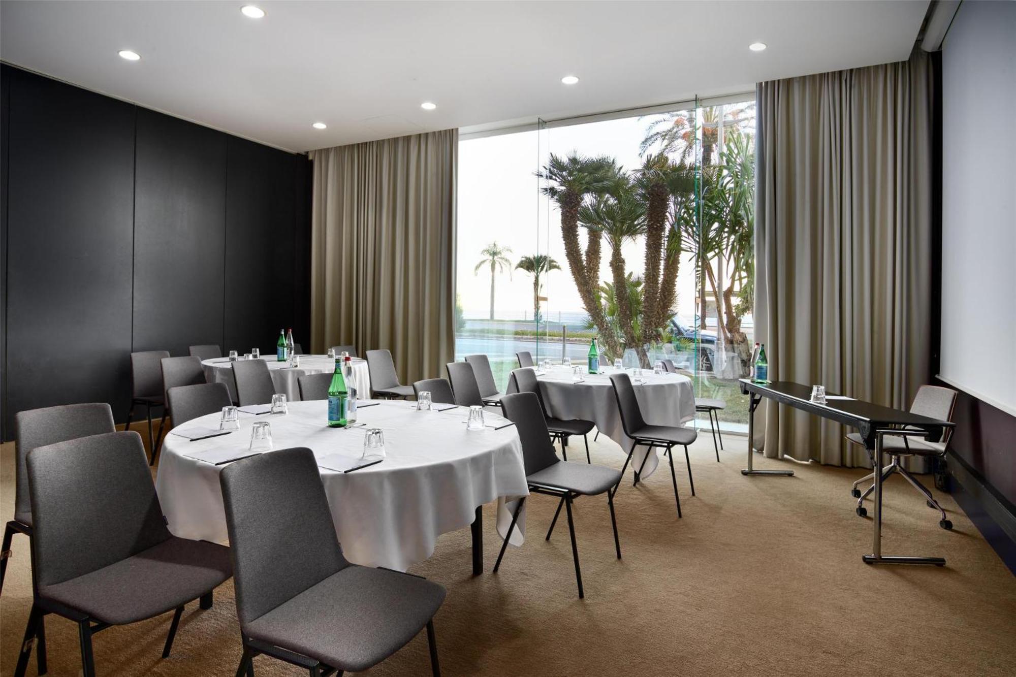 Radisson Blu Hotel Nizza Esterno foto