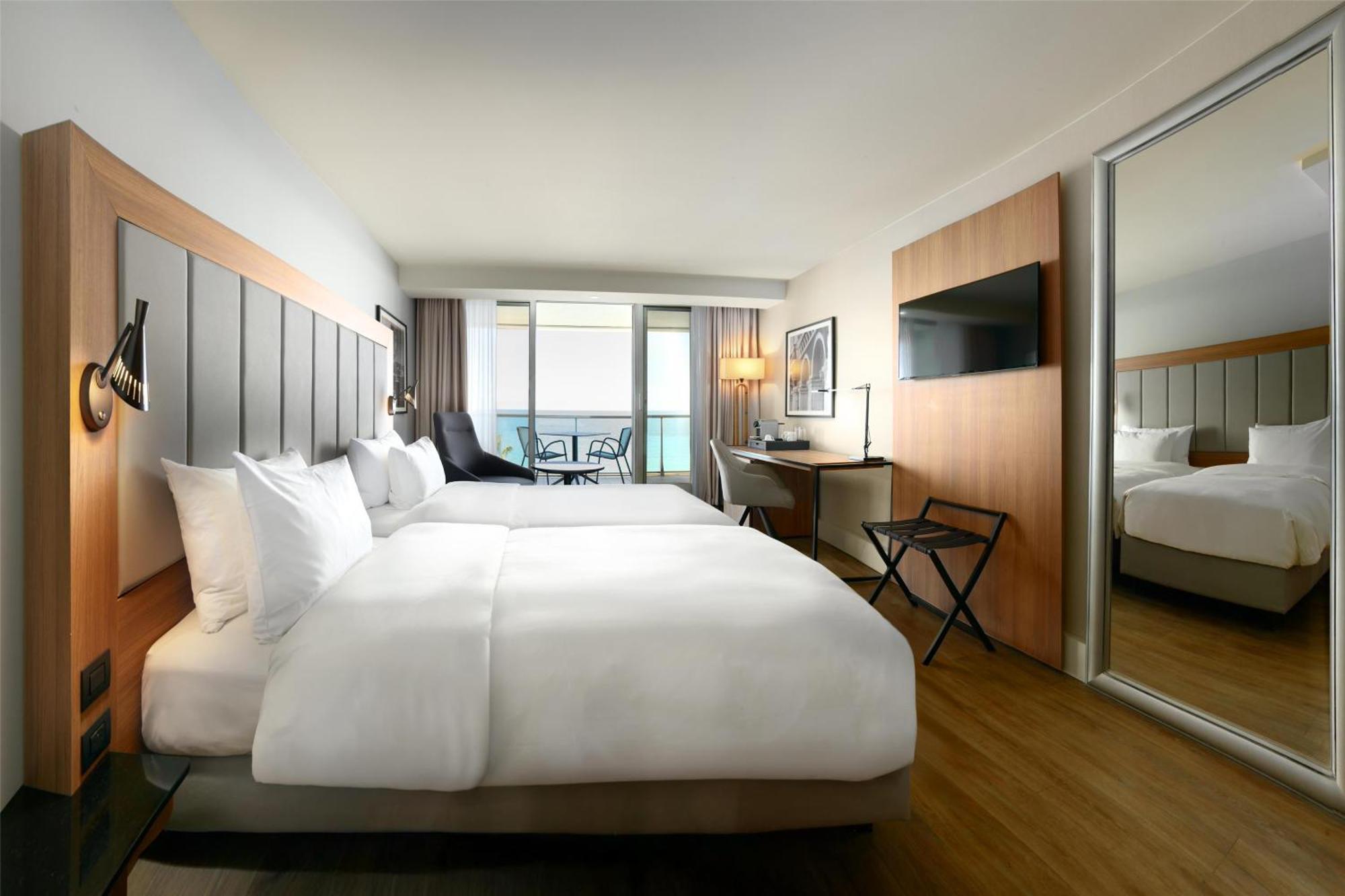 Radisson Blu Hotel Nizza Esterno foto